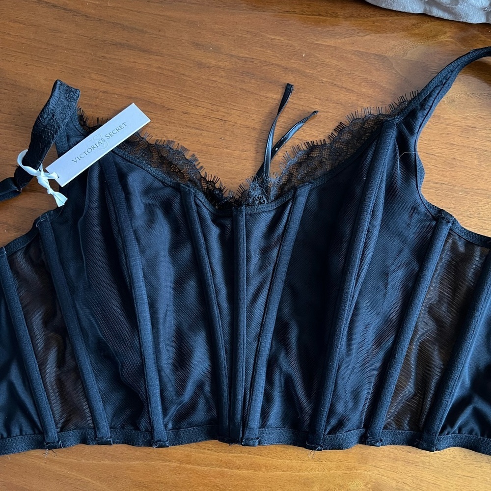 NWT VS Corset - Picture 7 of 7